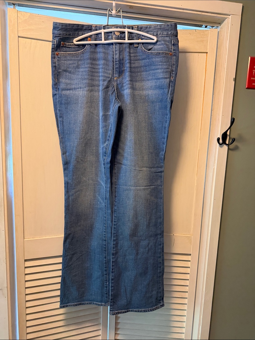 Women's Flared Jeans